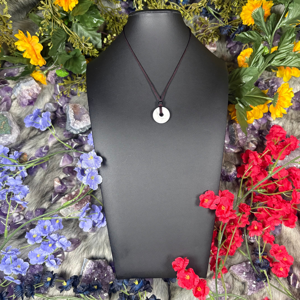 Howlite Eternal Circle Necklace